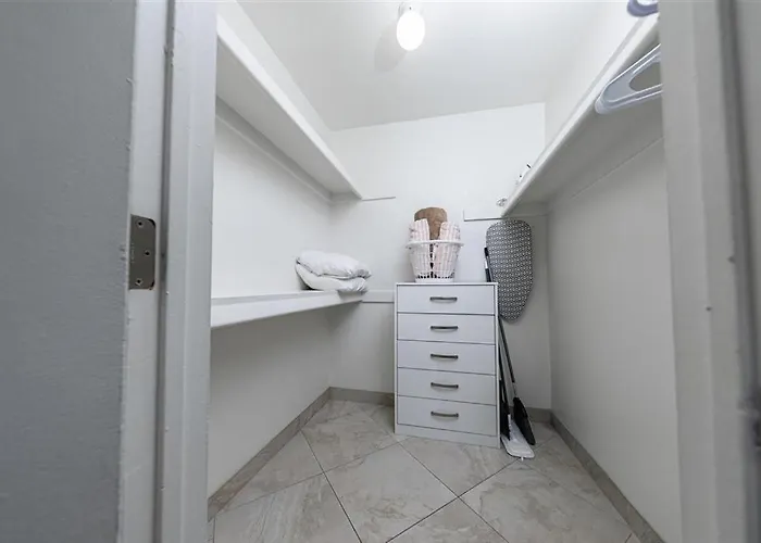 Apartment 102 -fully Furnished 1br Suite-prime Location